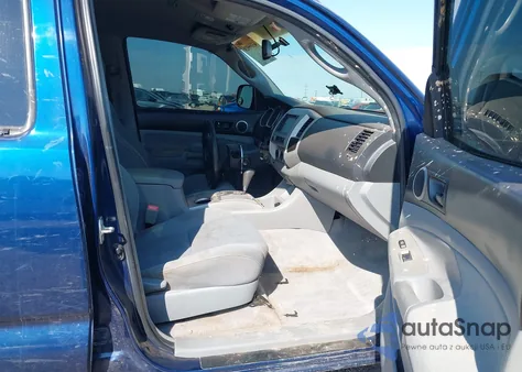 2008 Toyota Tacoma Prerunner V6 z USA, uszkodzony, nr VIN 5TEKU72NX8Z551627